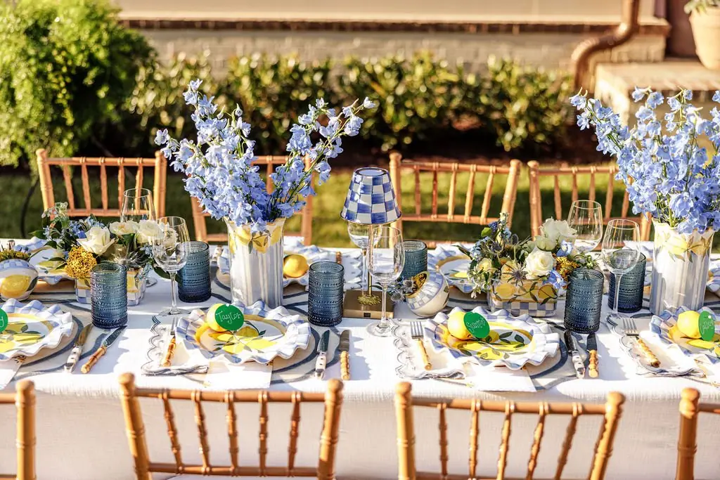 T Villager Designs | Nashville Florist | Nashville Wedding Florist | Holiday Decor | Nashville Floral Design | | Home